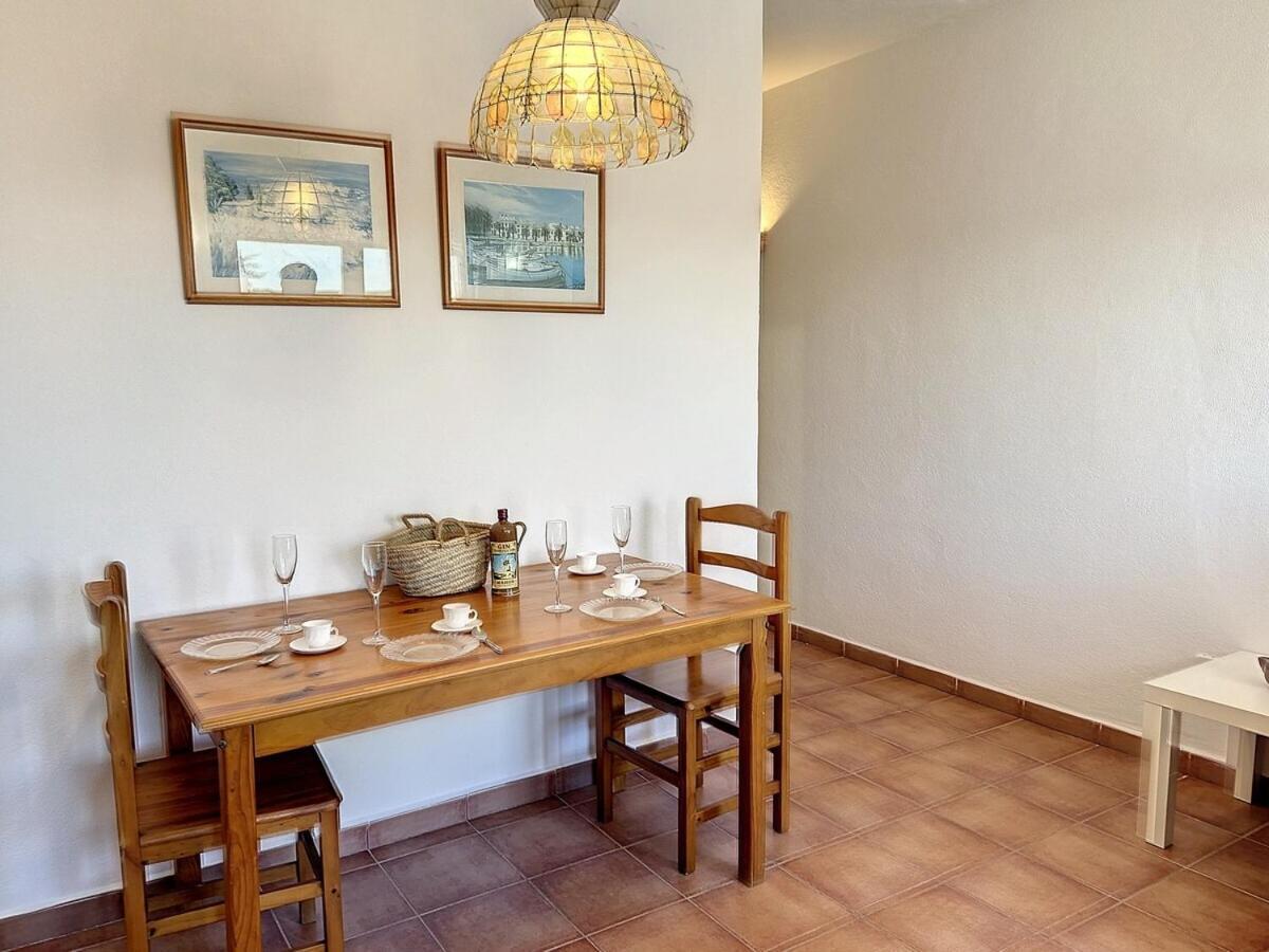 Apartamento F105 - Dos Dormitorios, Terraza Y A/c En Fornells