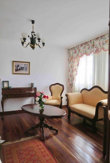 Villa Airexe. Con Piscina Y Tenis En La Ribeira Sacra *