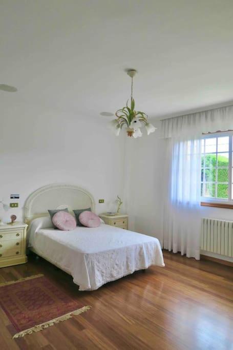 Villa Airexe. Con Piscina Y Tenis En La Ribeira Sacra *