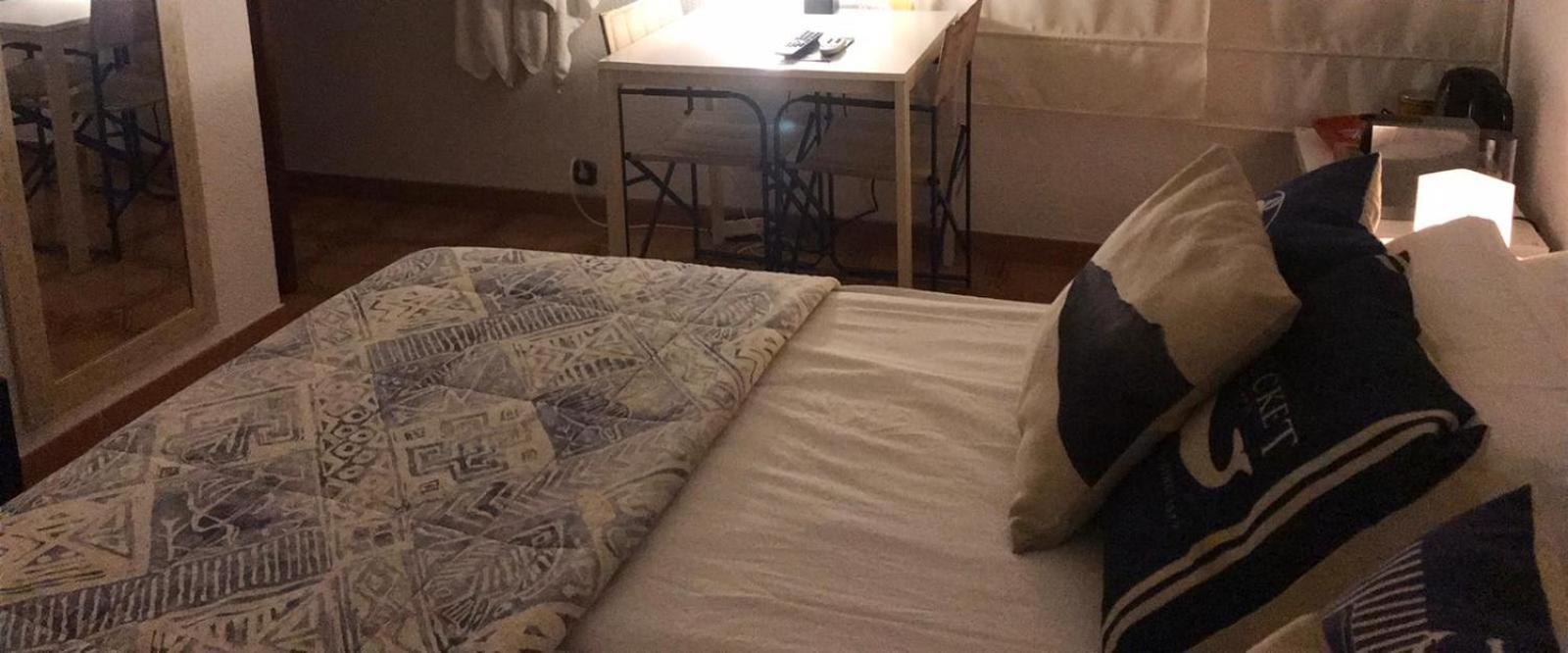 Bed&coffee - Habitacion En Vivienda Habitual * Santa Pola