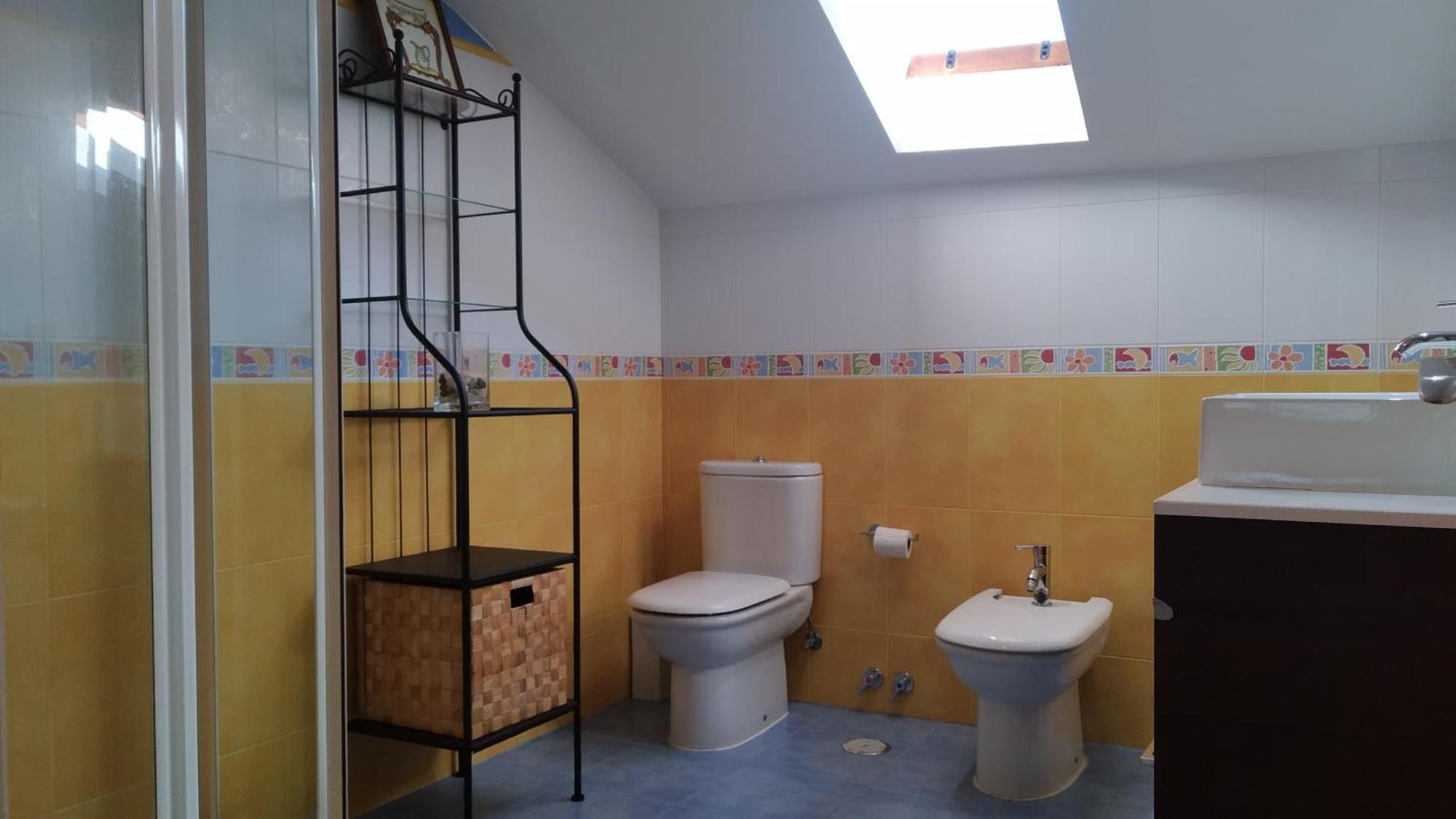 Casa Iriana - Parking Gratis I Jardin I Barbacoa * Ourense