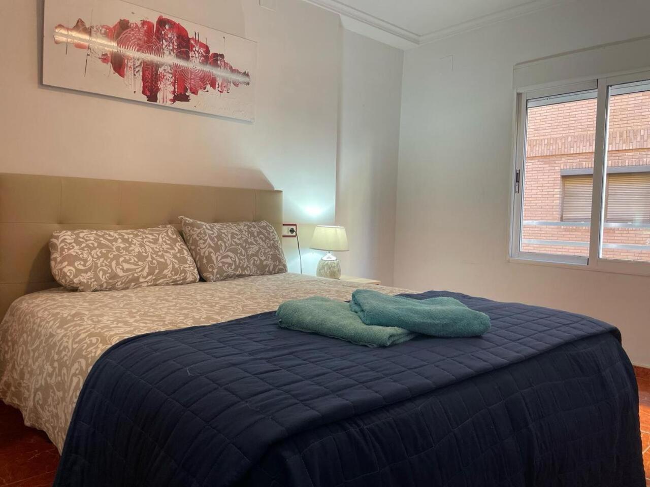 Germanies Y Garaje , Apartamento *