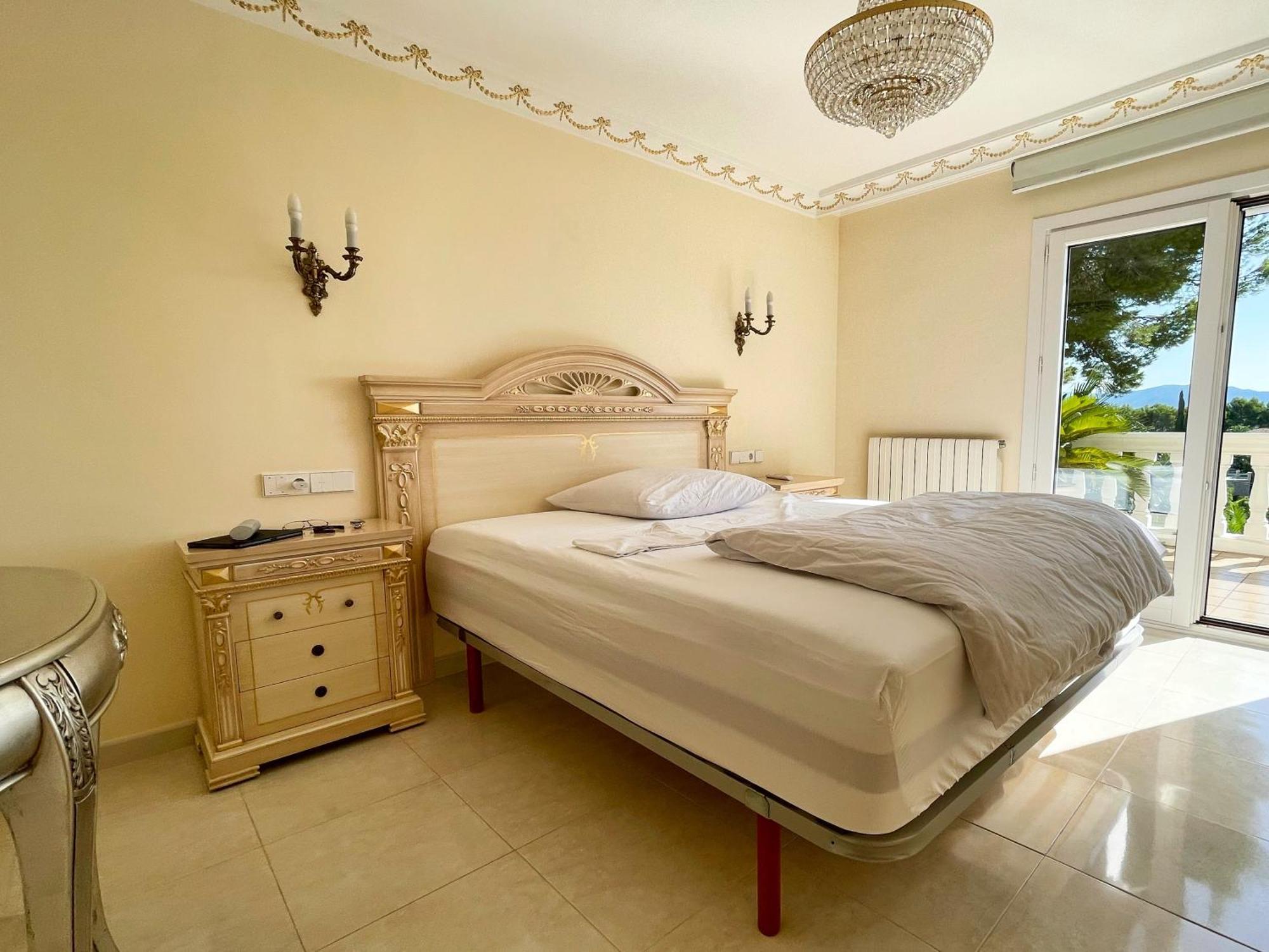 Exklusive In Paguera Fuer Bis Zu 8 Personen, Mit Meerblick Und Pool Peguera
