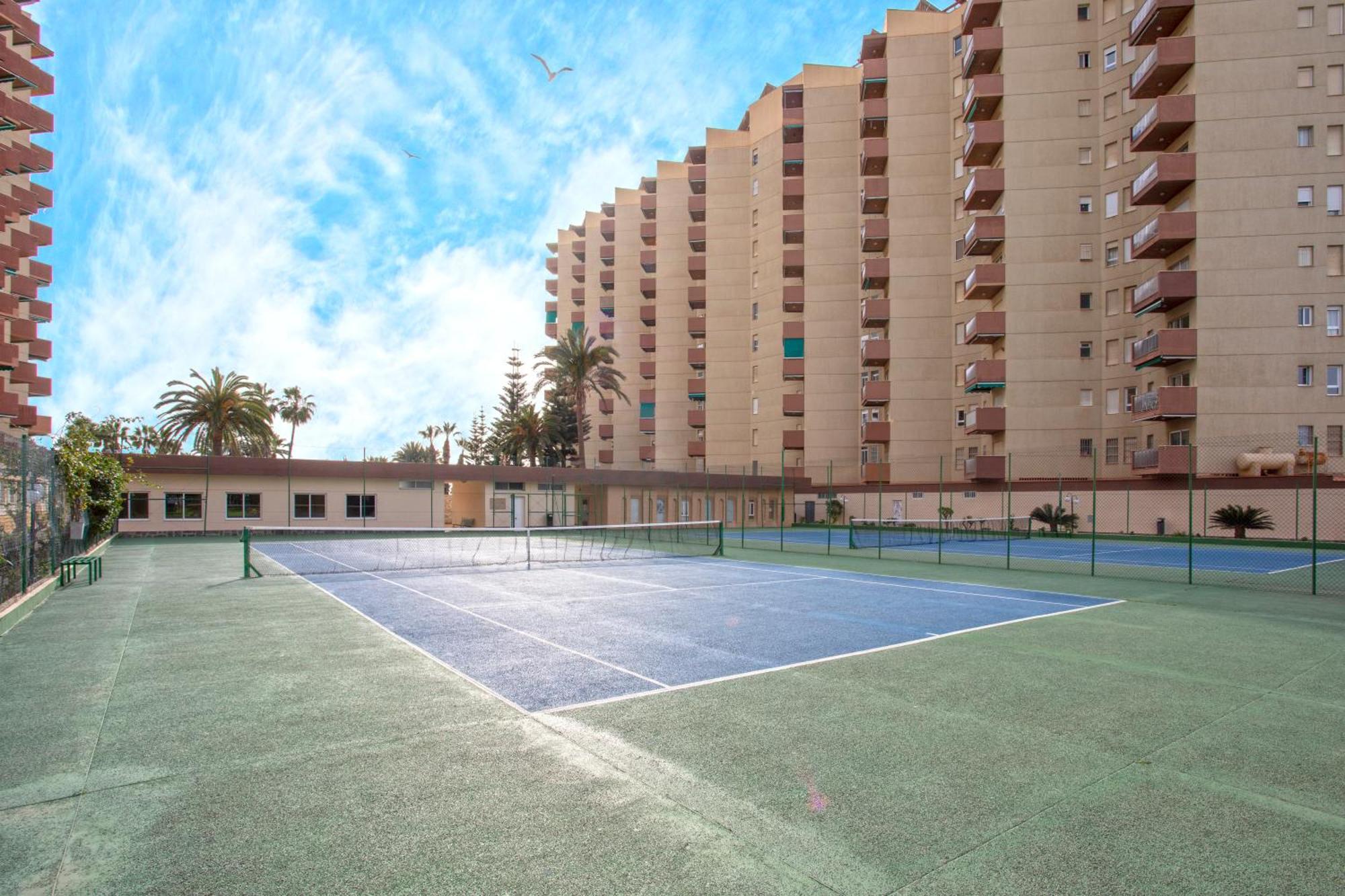 1003 - Seafront On El Paseo - Air Conditionning - Wi-fi - Smart Tv Apartamento Almuñécar