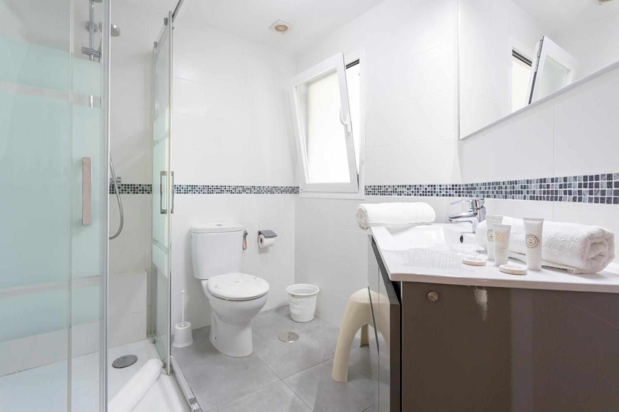 Apartamento 1003 - Seafront On El Paseo - Air Conditionning - Wi-fi - Smart Tv *