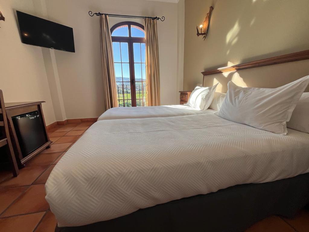 Hotel Sierra De 3*