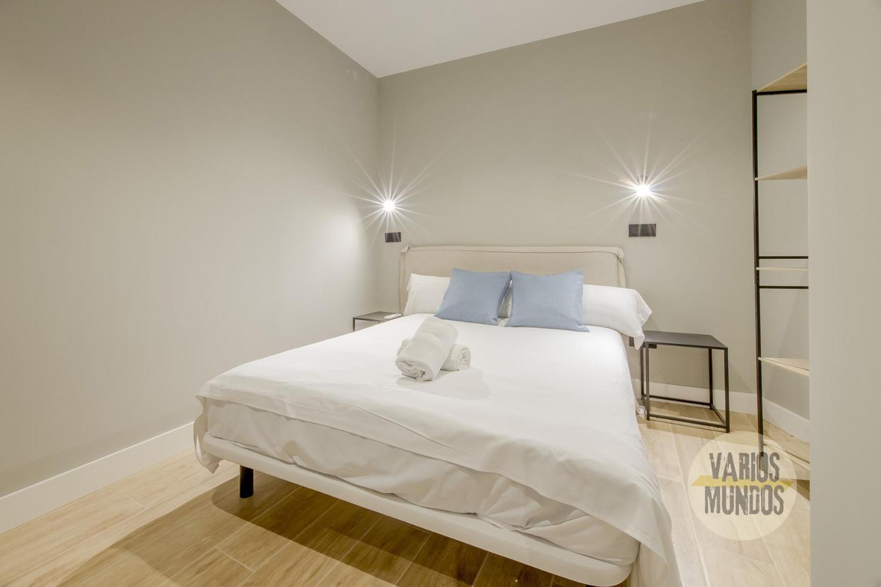 Urban And 5pax En Calle Silva-gran Via E2