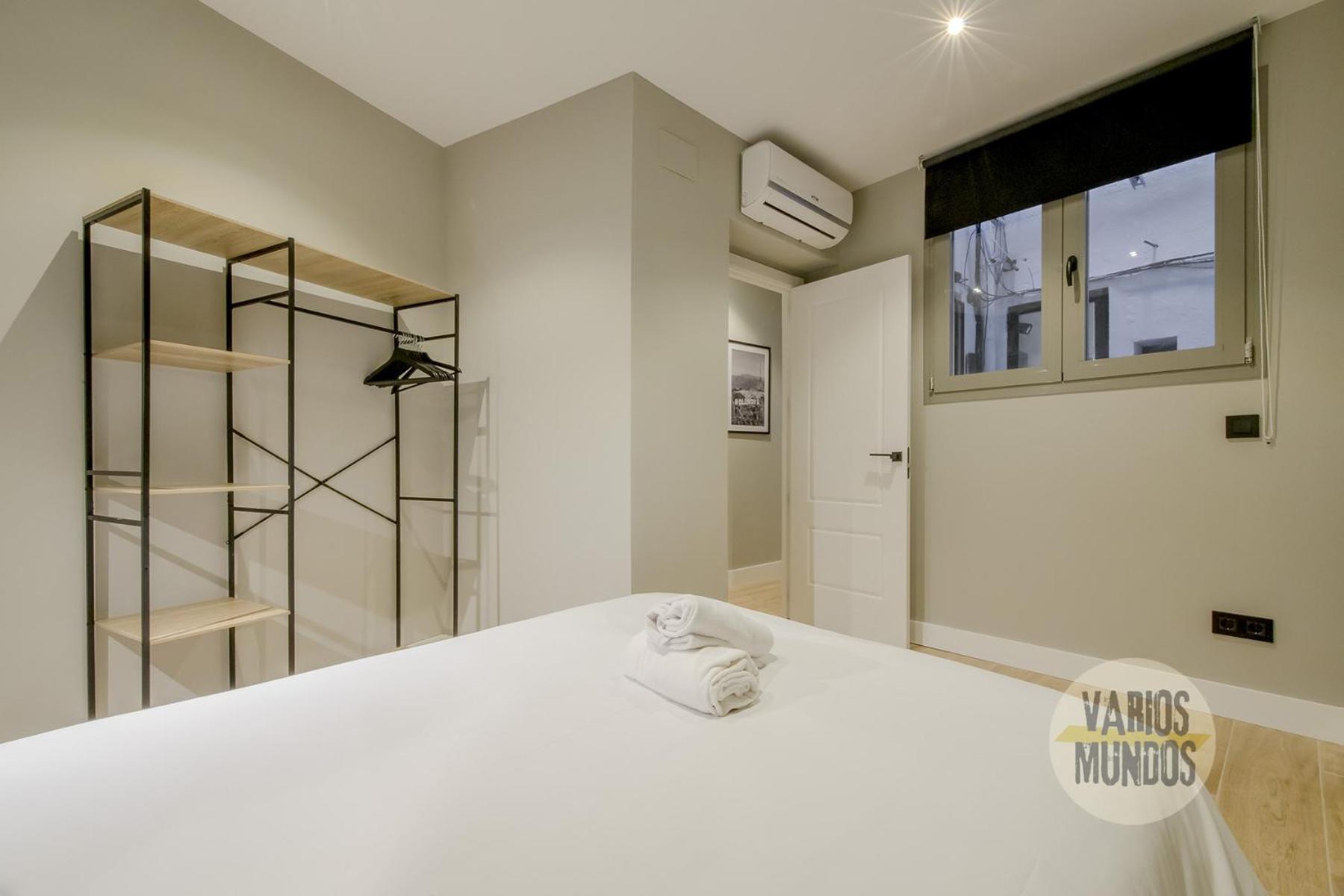 Urban And 5pax En Calle Silva-gran Via E2