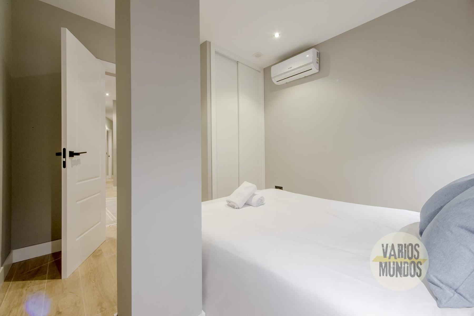 Urban And 5pax En Calle Silva-gran Via E2 * Madrid