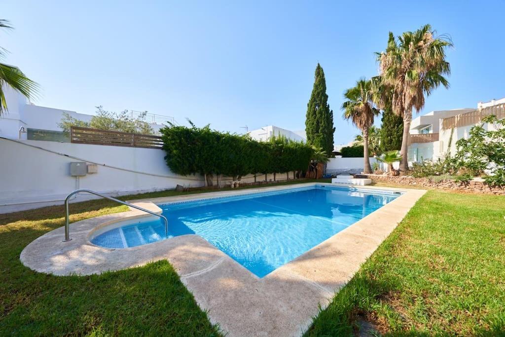 Vargas Medio Apartment