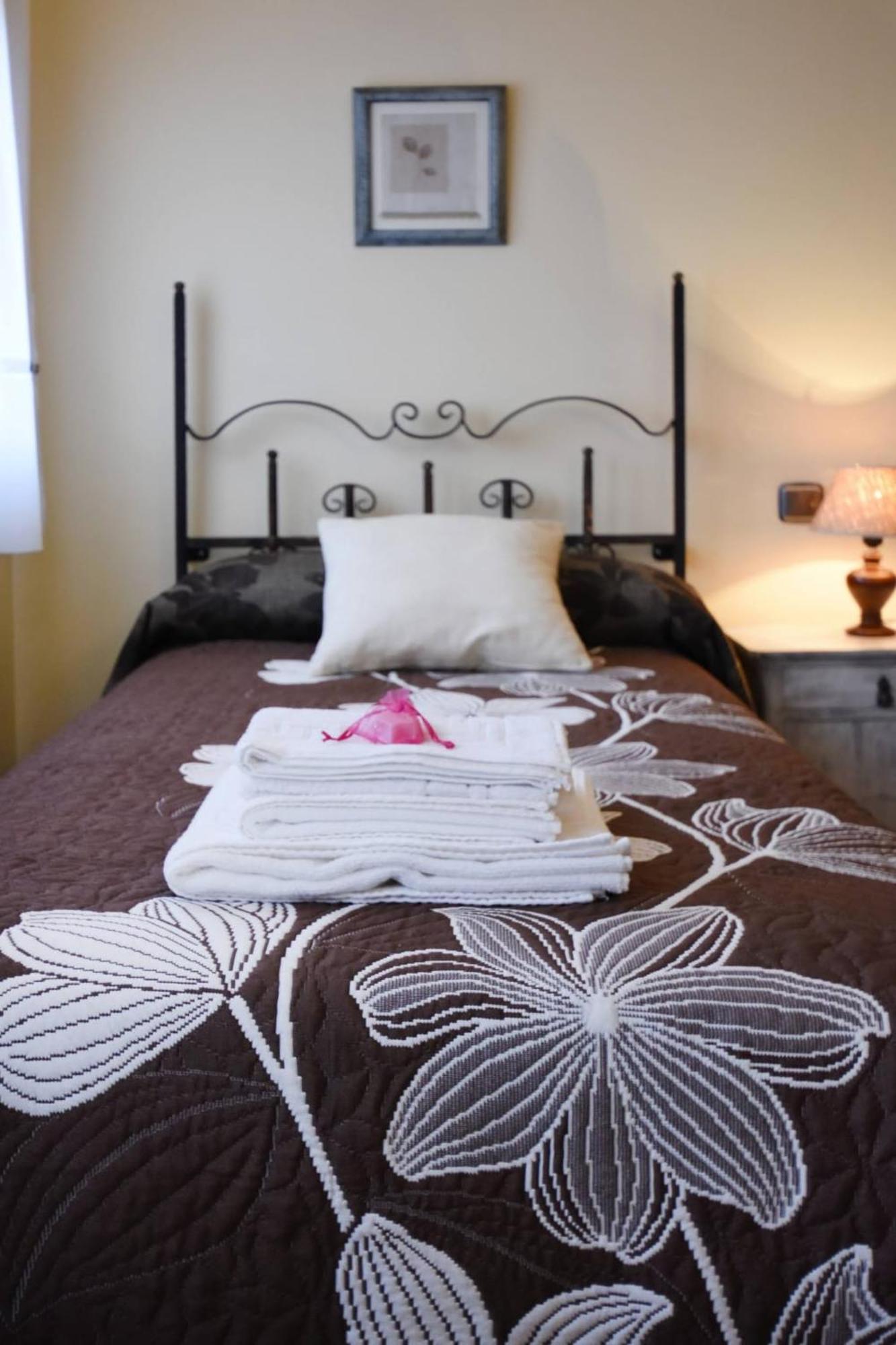 Casa Torres Holiday home Navas de Oro