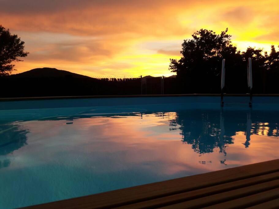 Chalet Cerezas Y Miel