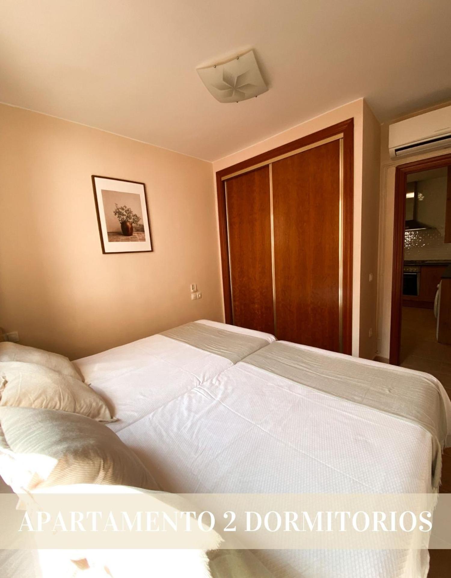 Apolonia, Apartment