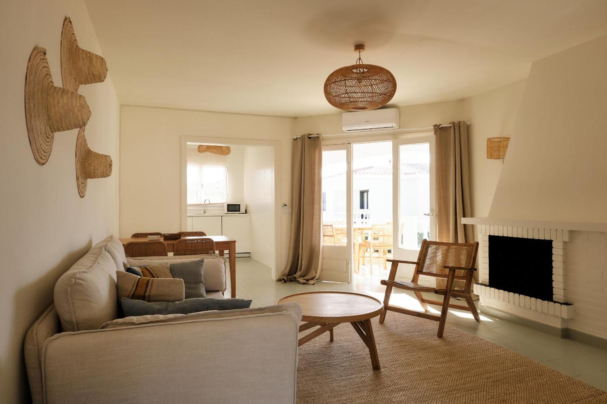 Apartment South *