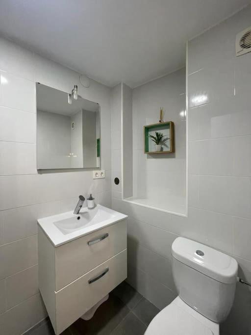 Acogedor Piso A Un Paso De Capital. Apartment Granada