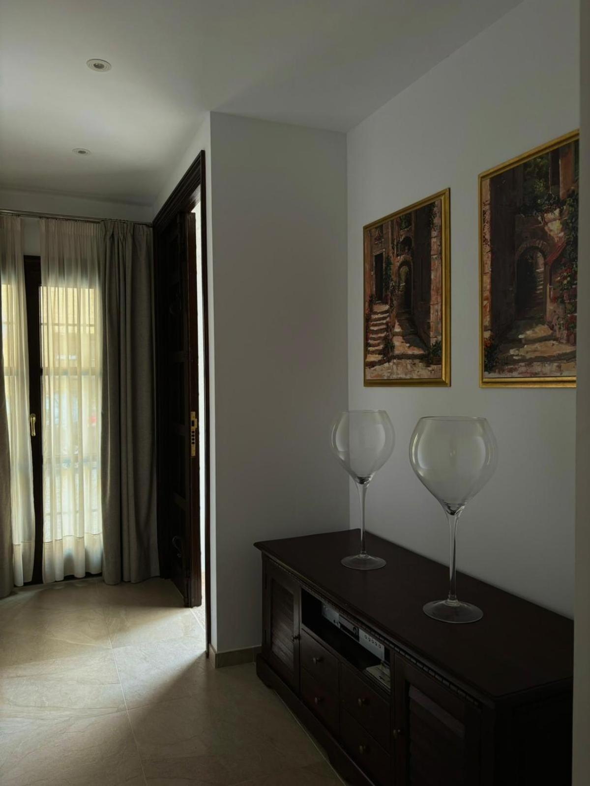 Apartment Gav Mondragon