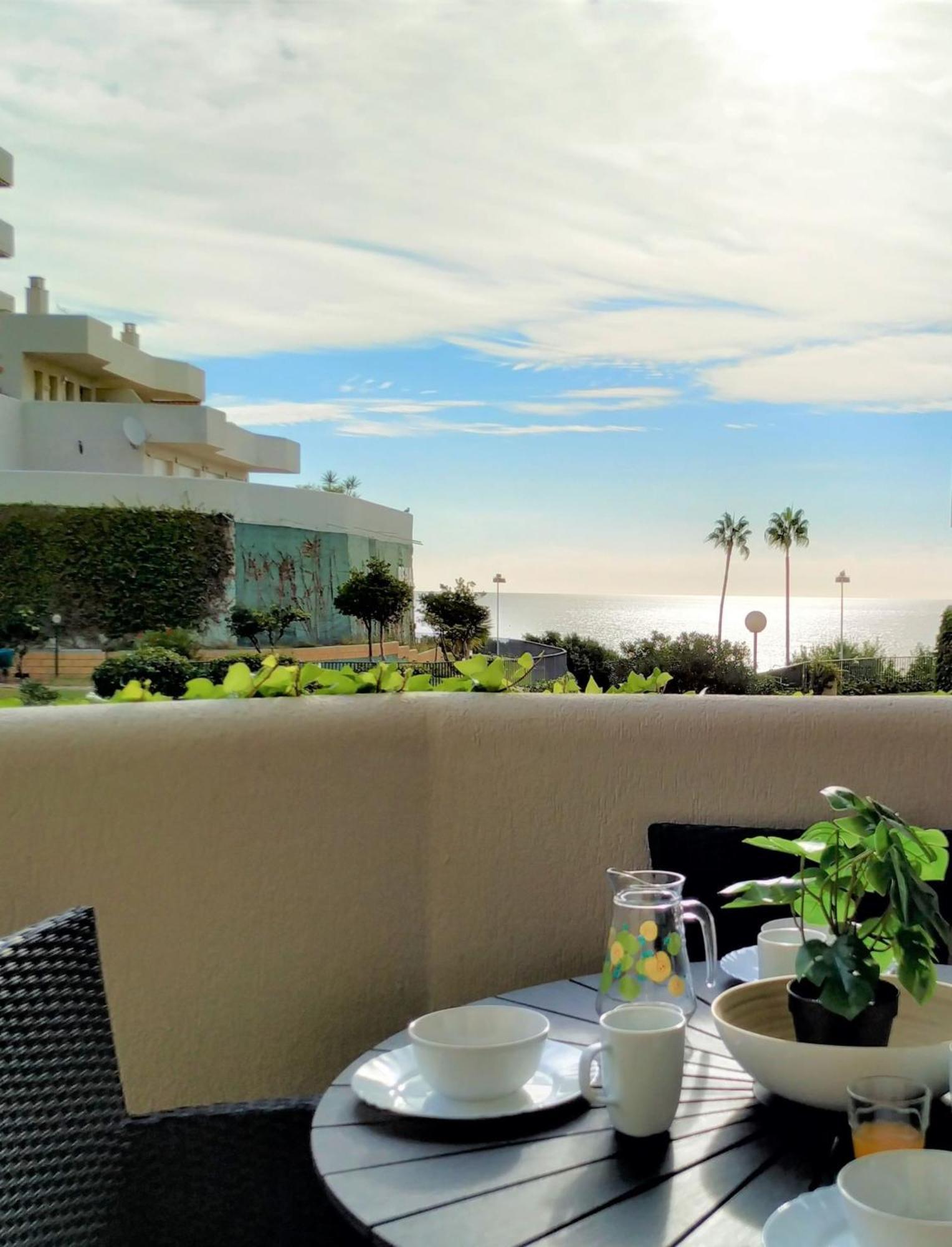 Lovely Sea And Garden View Benalbeach Apartamento Benalmádena