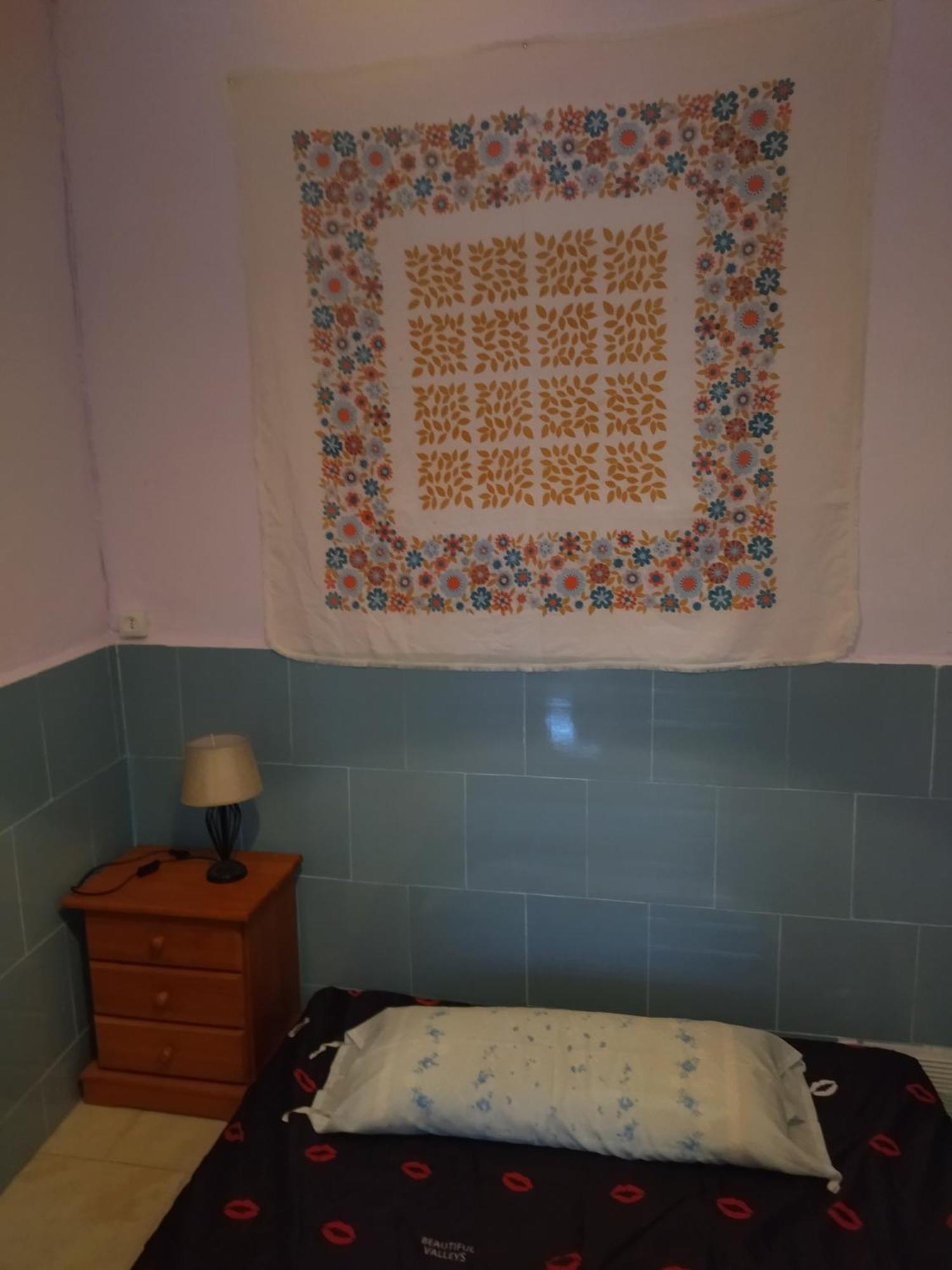 Pensión Habitacion Hippie En Casa Compartida