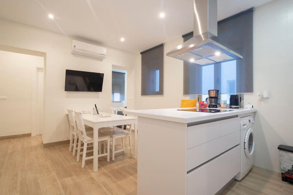 Aire Acondicionado En Toda La Casa Y Parking Incluido Apartamento