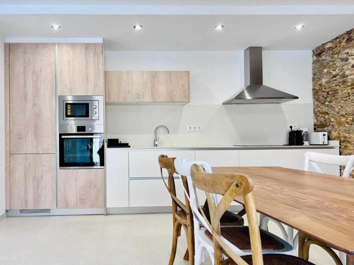 Casc Antic Sl Sabater 4 Apartment *