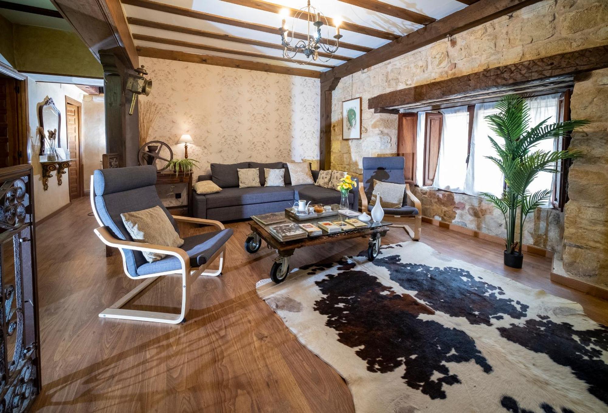 Abad Casa 250m2 Vivienda Y Exterior