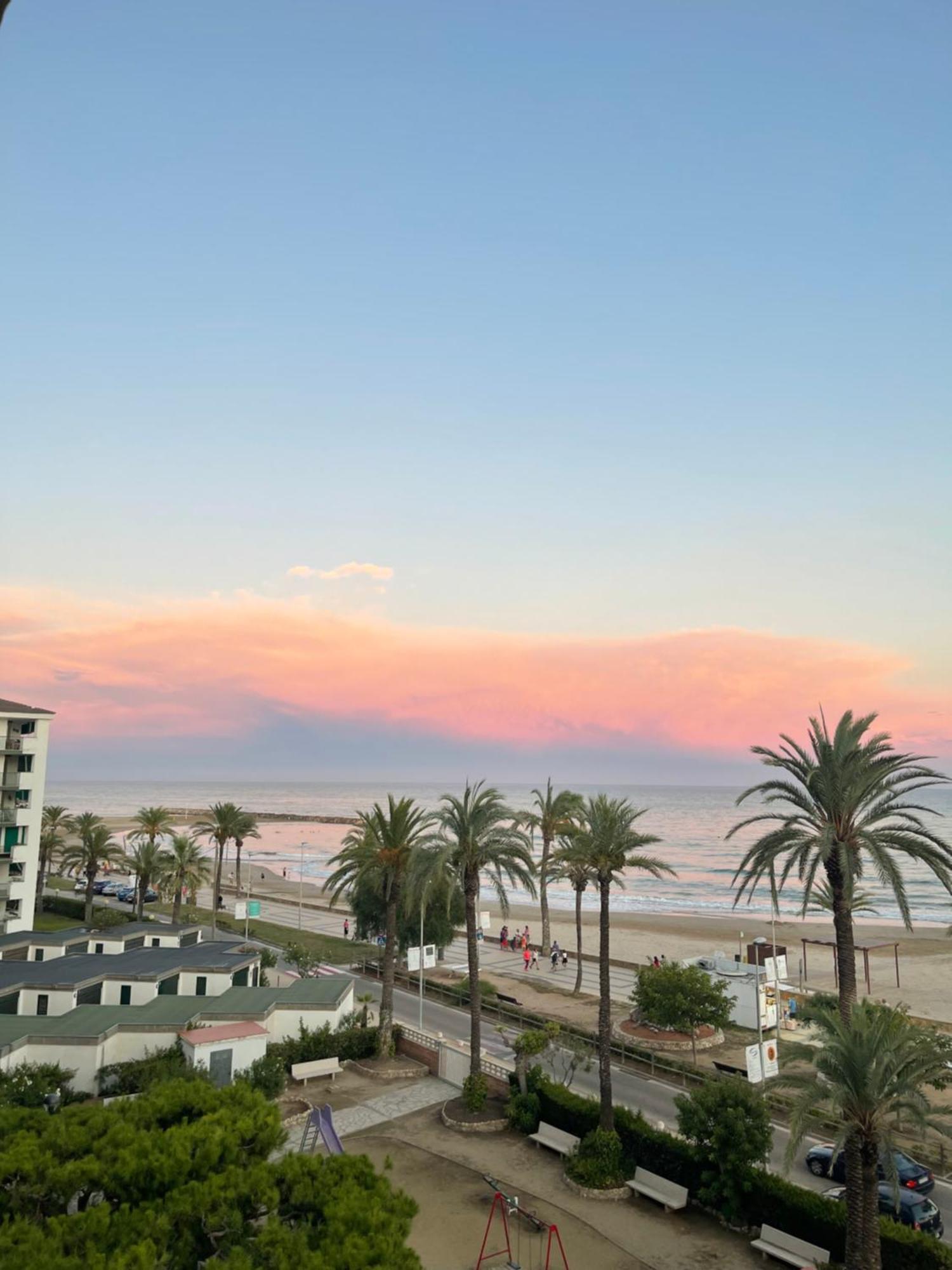 Apartment Primera Linea De Playa Con Preciosas Vistas Al Mar Cunit