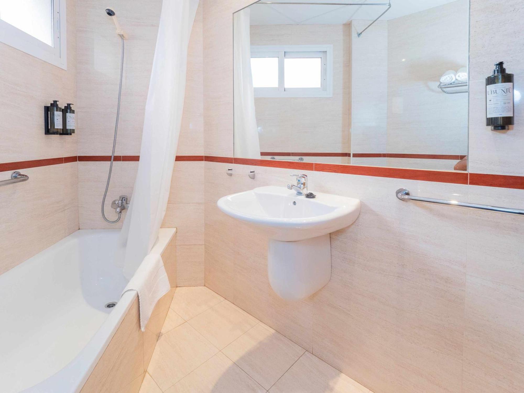 Nuevo Con Piscina Y Parking En La Playa Apartment Torre de Benagalbon