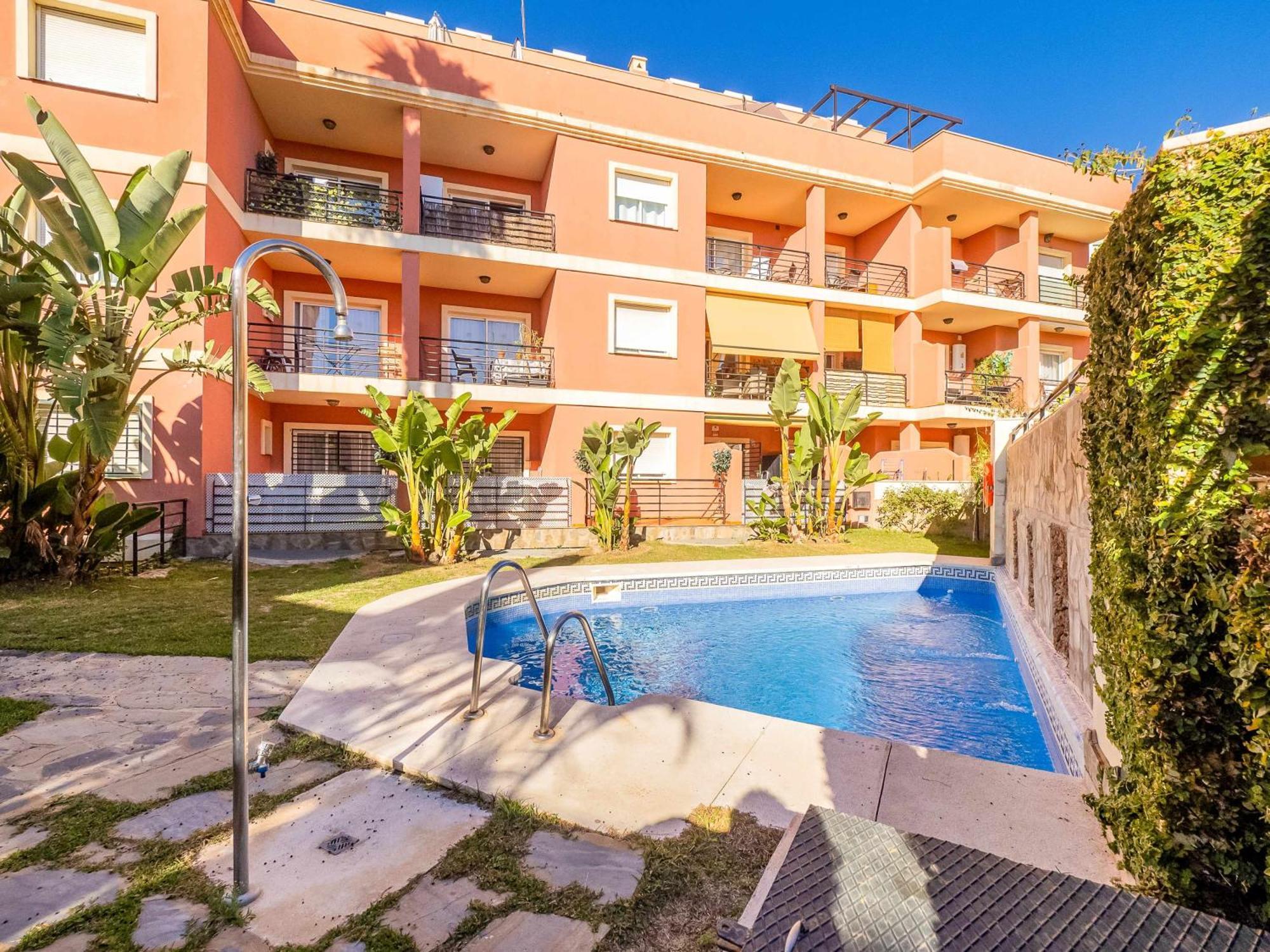 Nuevo Con Piscina Y Parking En La Playa *