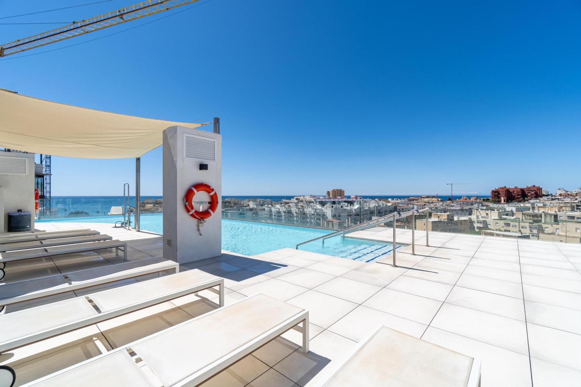 Modern In Ref M39 Apartamento Estepona