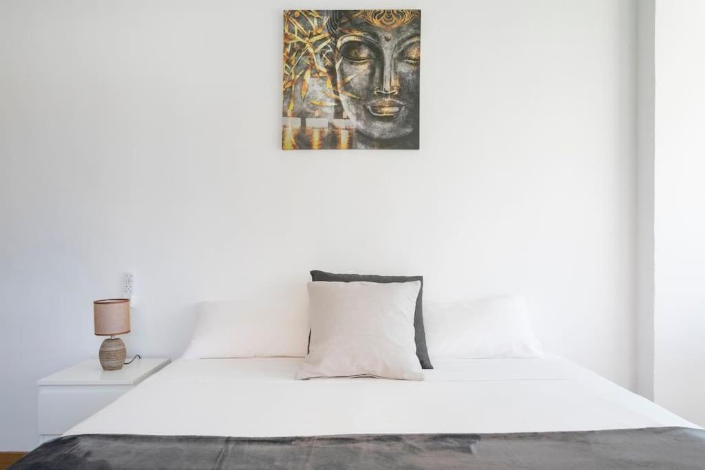 Lovely 3-bedroom With Balcony * Alicante