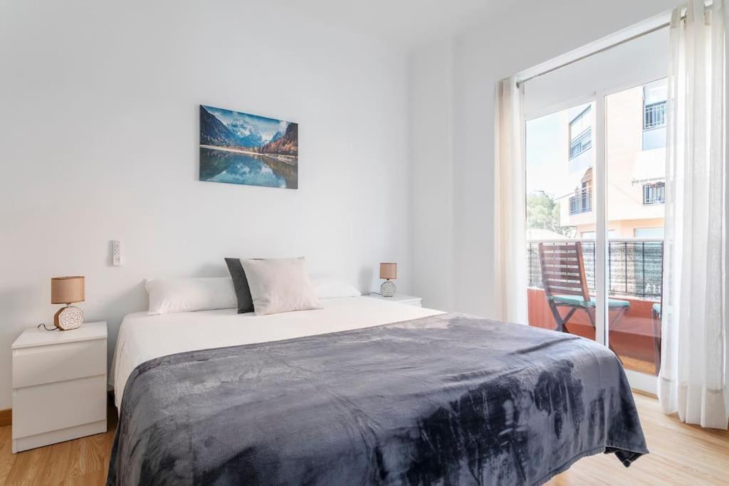 Apartment Lovely 3-bedroom With Balcony *