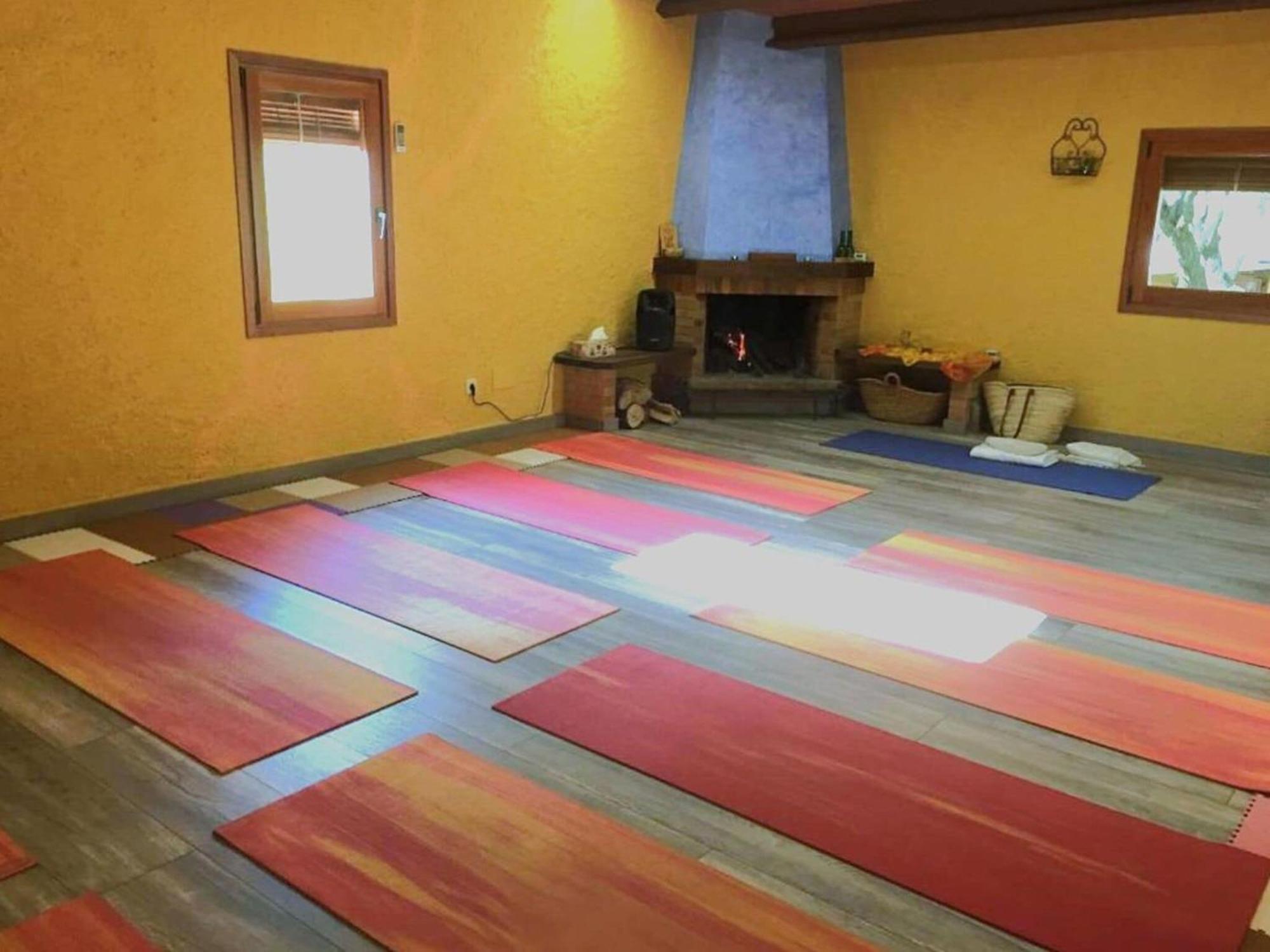 Rural With Views And Shared Pool Holiday home *