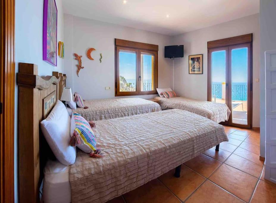 Alta Vista Villa *