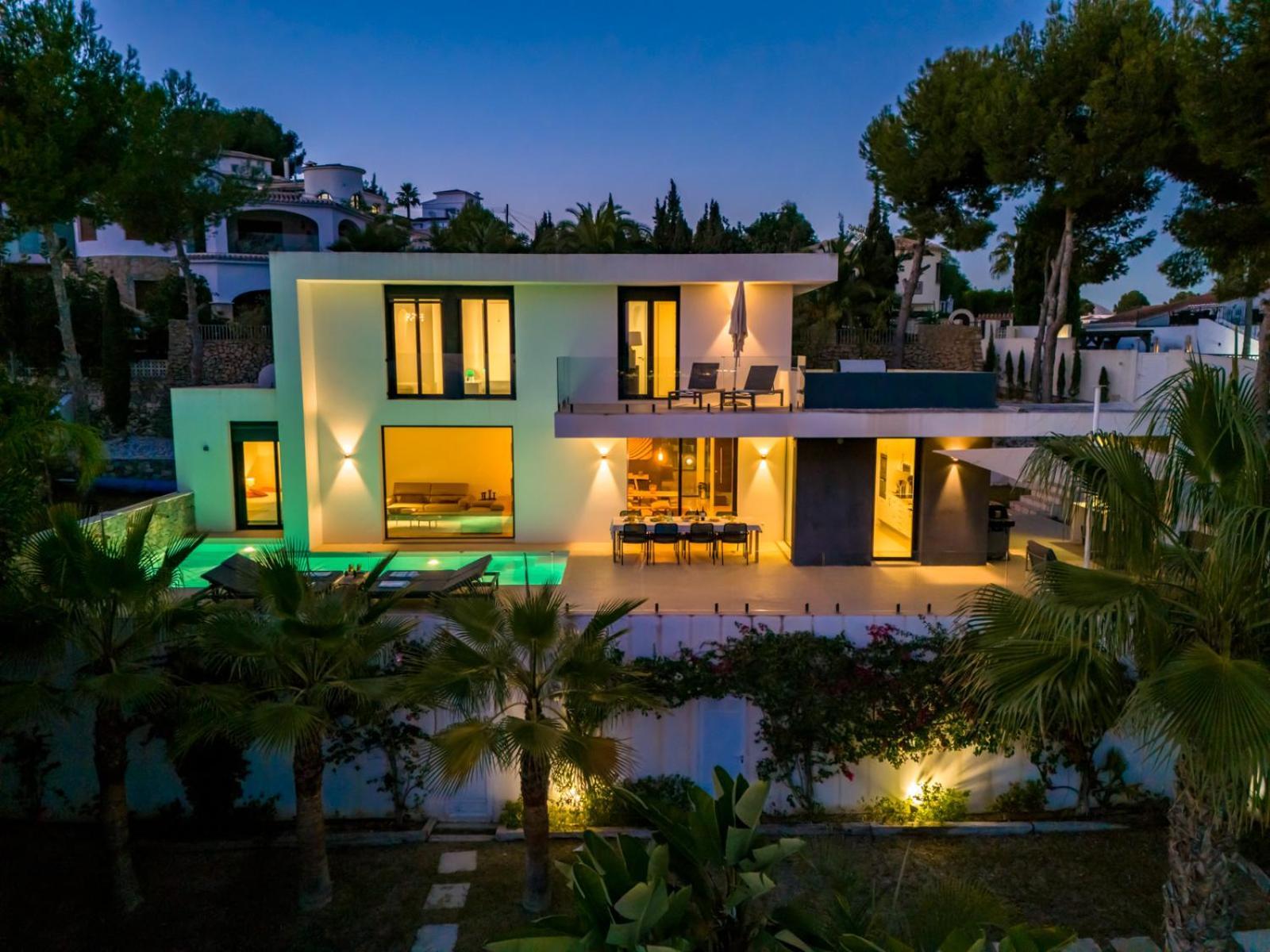 Villa Esmeralda - By Almarina