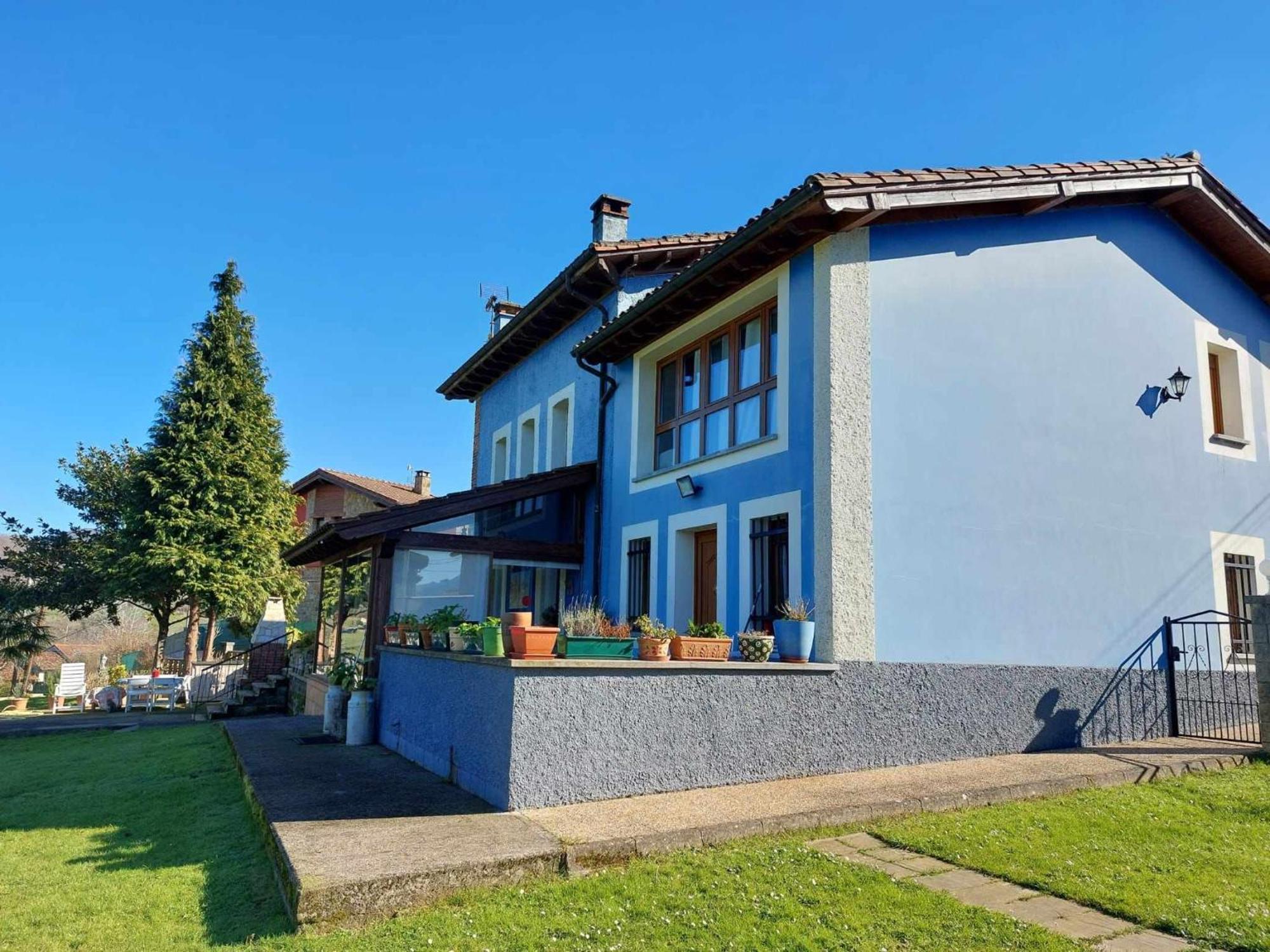 Casa La Gueelina En Asturias Holiday home Arriondas