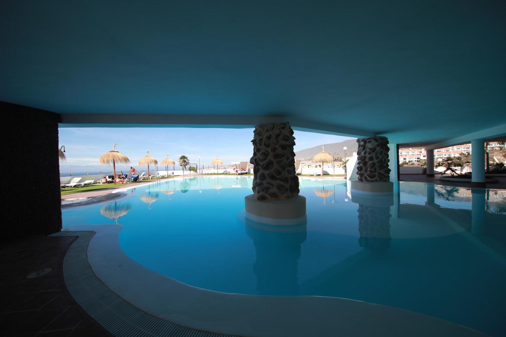 Island Village Heights Apartment *