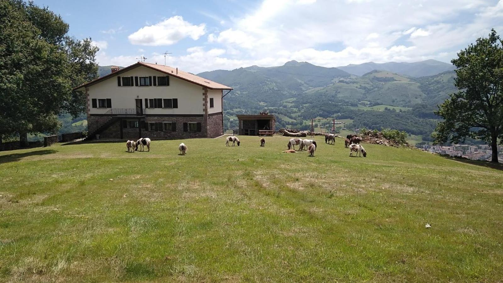Autxikoborda Country house