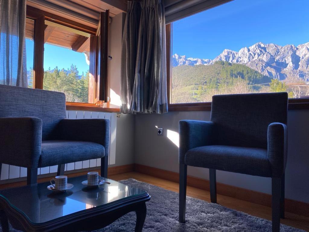 Picos De Europa And Inn