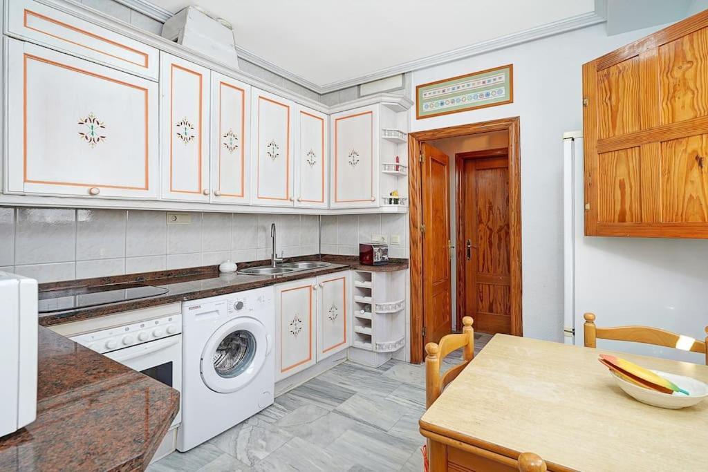 Centro. Atico Ayuntamiento Apartamento