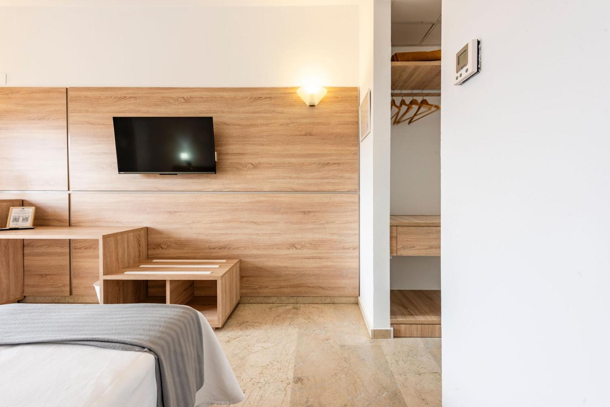 Toboso Hotel
