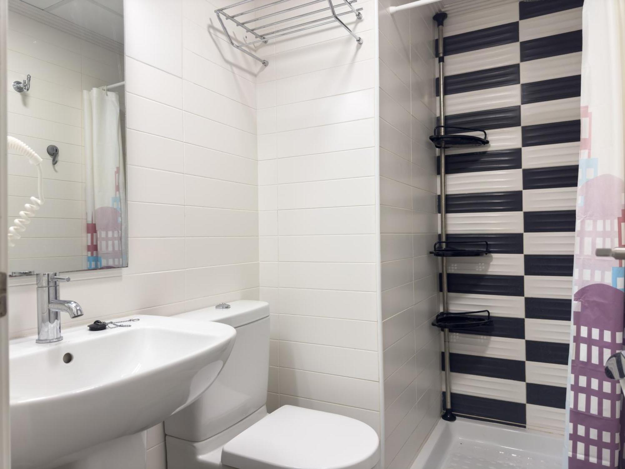 Con Jardin En Primera Linea De Playa Con Parking Y Piscina Apartment *