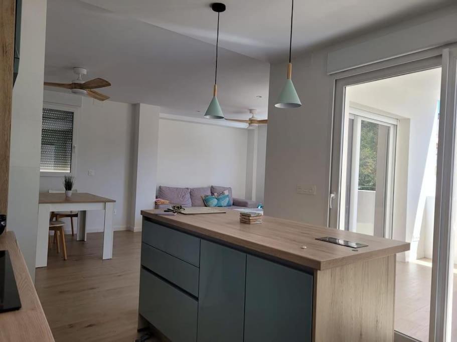 Casa En Salobrena, La Caleta, A 200m De La Playa Con Garaje Privado * Salobreña