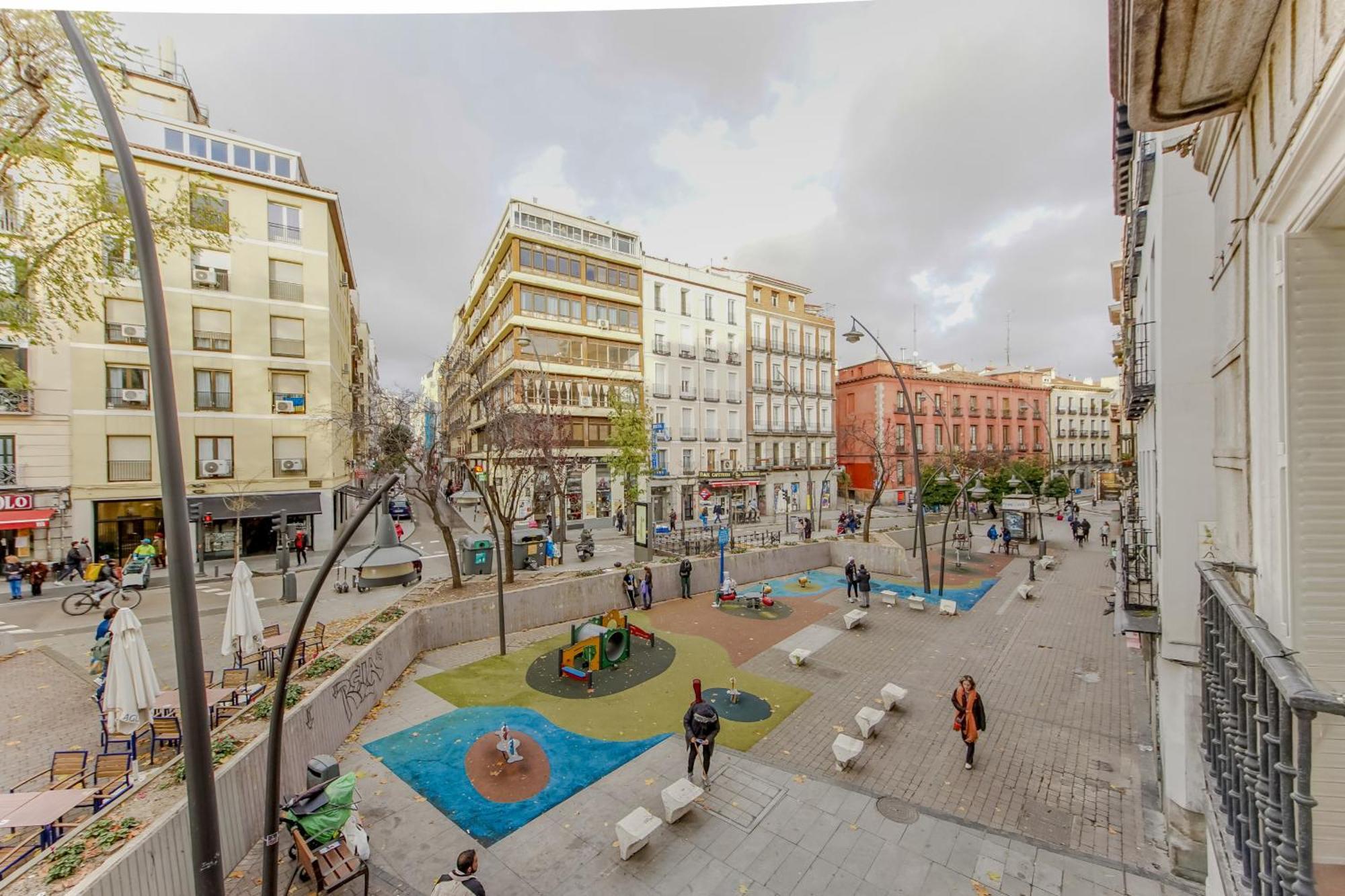 Apartamento Spacious New Aparment 8pax En La Plaza De Tirso E1 *