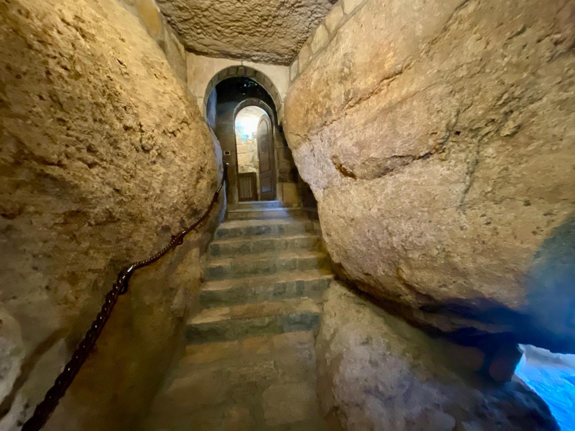 Magnífico Castillo Privado, Elevado En La Roca * La Cabrera