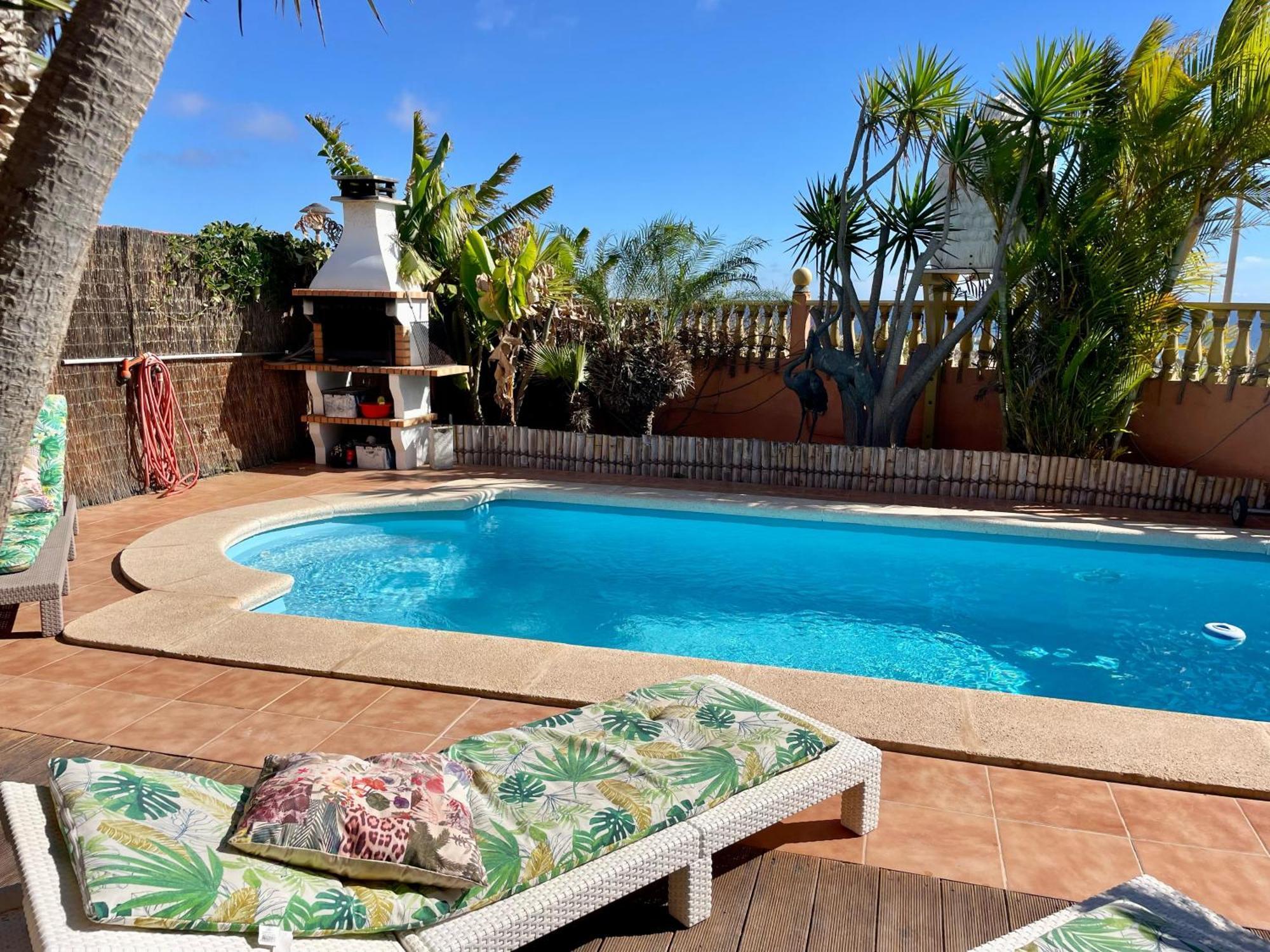 Zen Piscina Y Jacuzzi Villa *