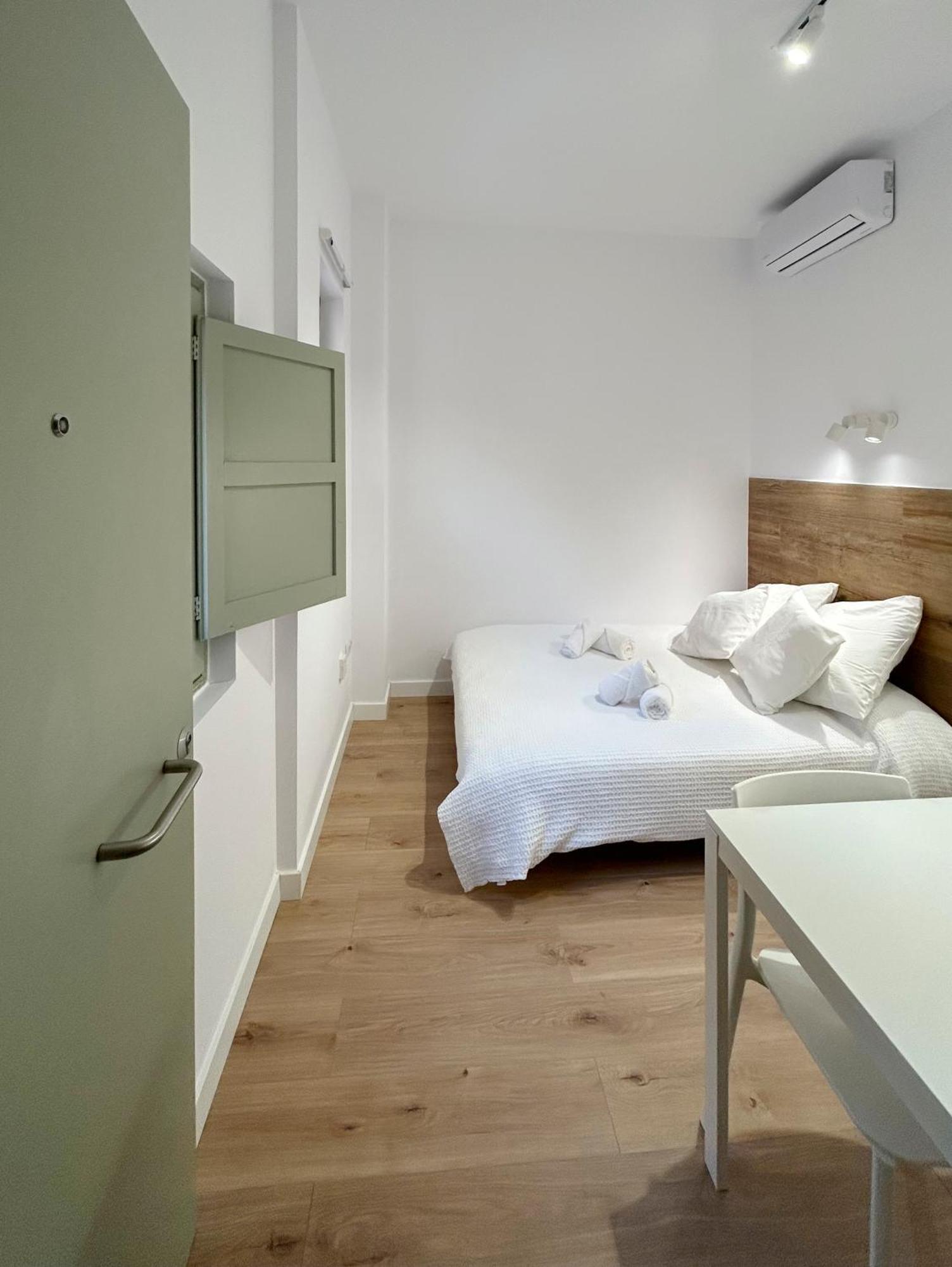 Sd Centrica Con Bano Y Kitchenette Terrassa