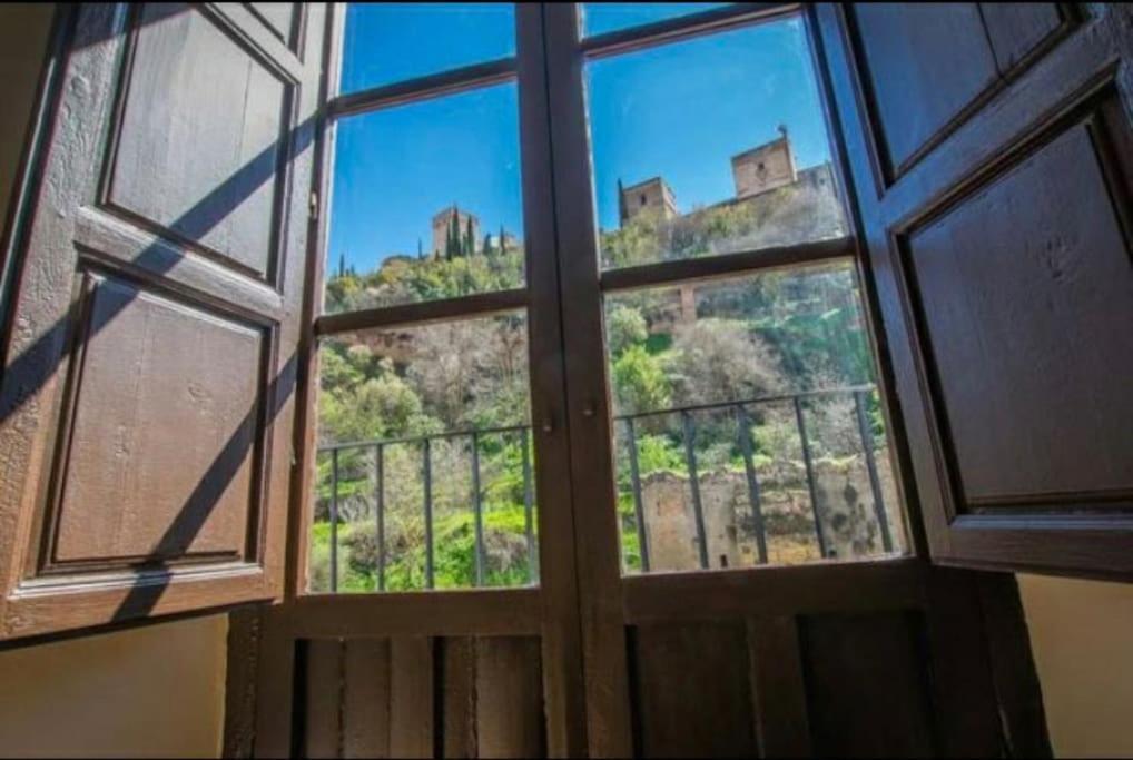 Alhambra Enamora 1 -paseo De Tristes View 1 -c *