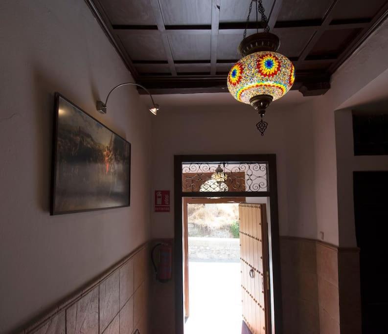 Alhambra Enamora 1 -paseo De Tristes View 1 -c