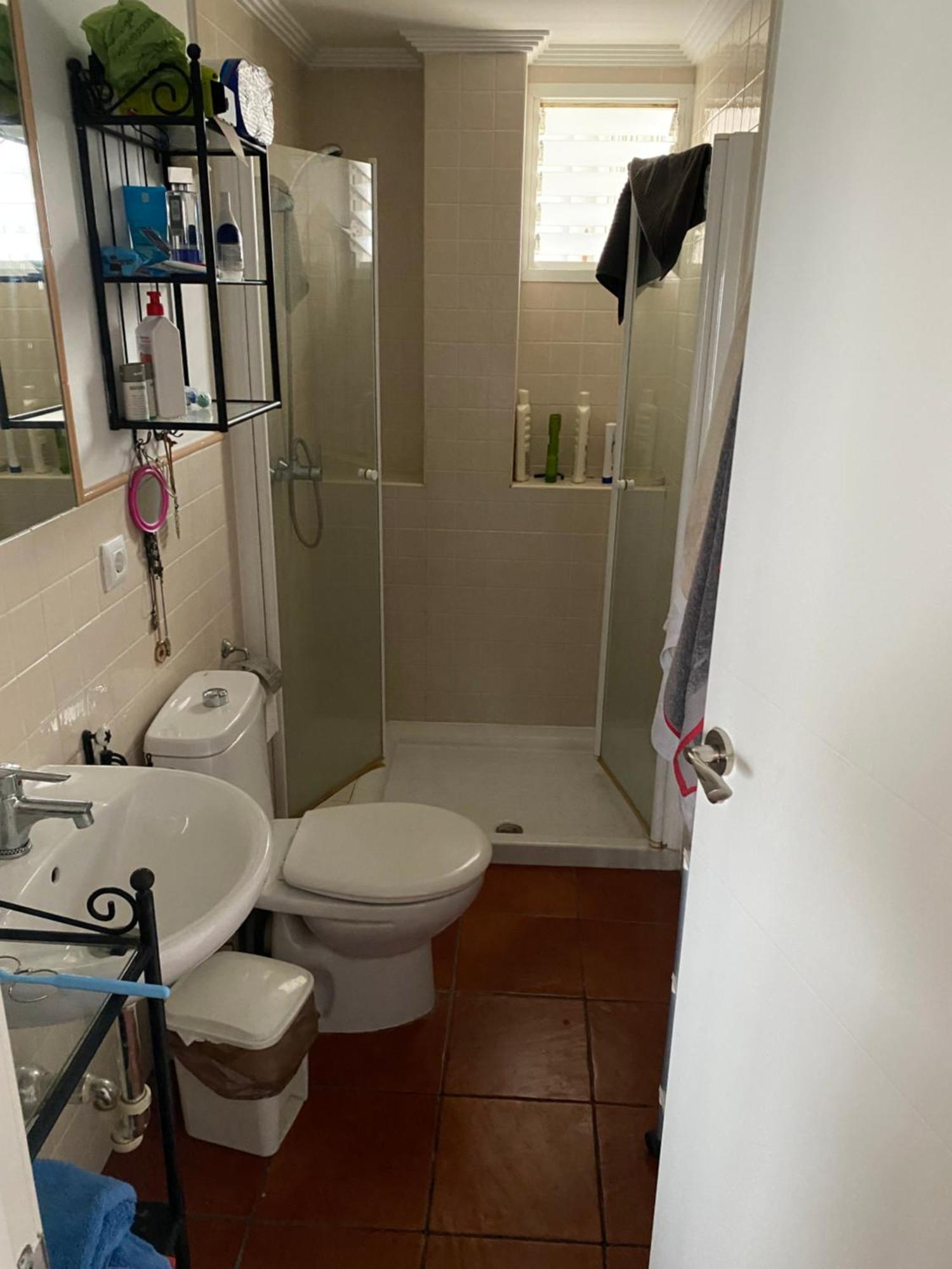 Luminosa En Piso Compartido Apartamento