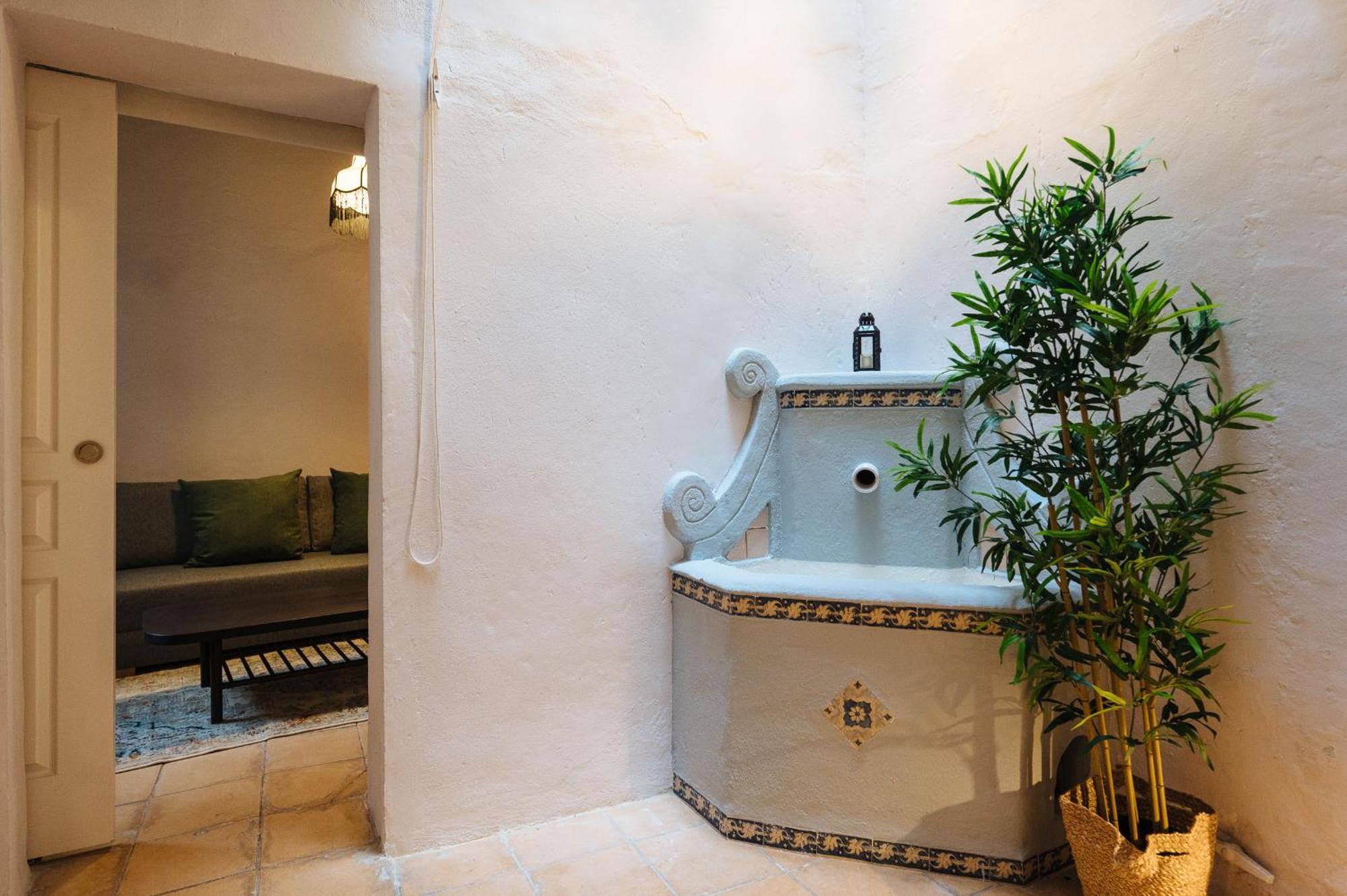 Holiday home Independent Beautiful House Center With Private Parking